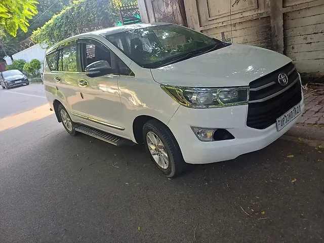 Used Toyota Innova Crysta [2016-2020] 2.4 G 7 STR [2016-2017] in Lucknow