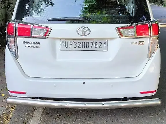 Used Toyota Innova Crysta [2016-2020] 2.4 G 7 STR [2016-2017] in Lucknow