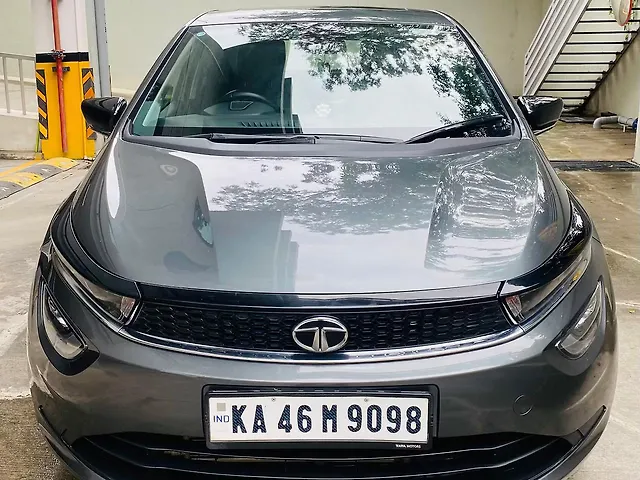 Used 2023 Tata Altroz in Bangalore