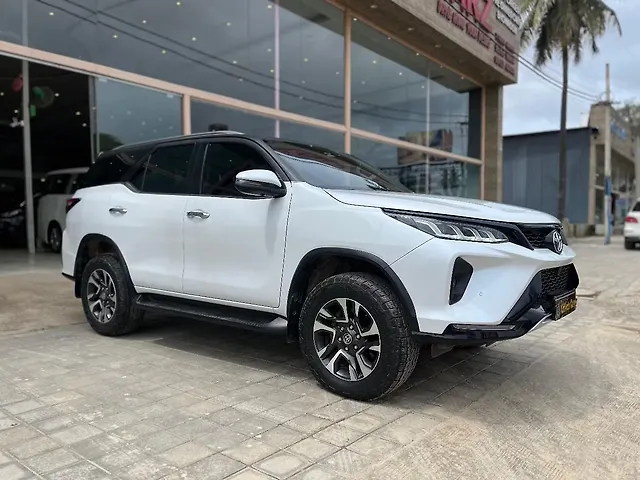 Used Toyota Fortuner Legender 2.8 4X4 AT in Bangalore Used Toyota Fortuner Legender 2.8 4X4 AT in Bangalore