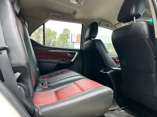 Used Toyota Fortuner Legender 2.8 4X4 AT in Bangalore Used Toyota Fortuner Legender 2.8 4X4 AT in Bangalore