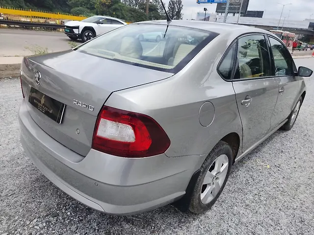 Used Skoda Rapid [2014-2015] 1.6 MPI Ambition Plus AT in Bangalore
