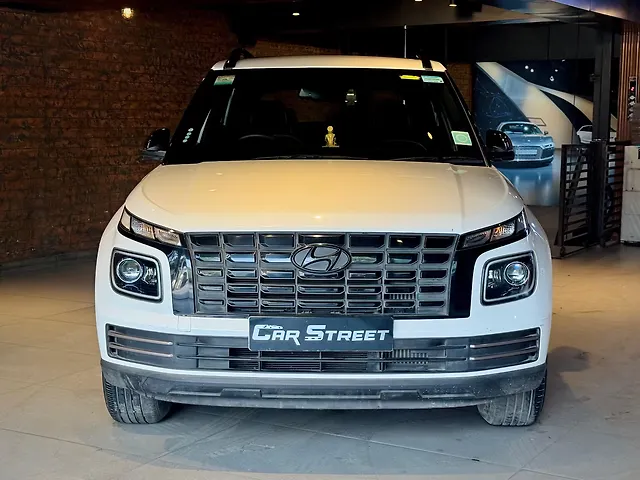 Used 2024 Hyundai Venue in Delhi Used 2024 Hyundai Venue in Delhi