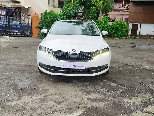 Used 2018 Skoda Octavia in Mumbai