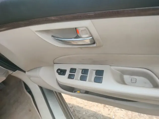 Used Maruti Suzuki Swift Dzire [2015-2017] VDI in Lucknow