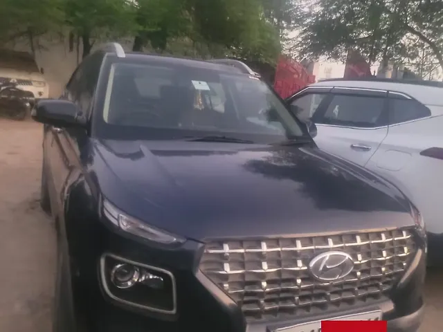 Used 2020 Hyundai Venue in Meerut