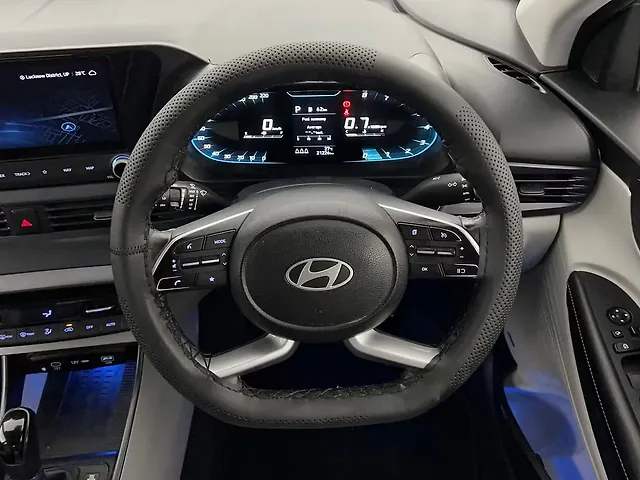 Used Hyundai i20 Asta (O) 1.2 IVT Dual Tone in Lucknow