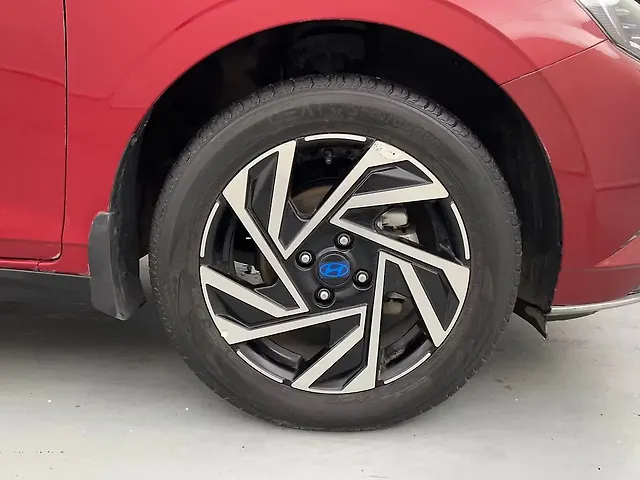 Used Hyundai i20 Asta (O) 1.2 IVT Dual Tone in Lucknow