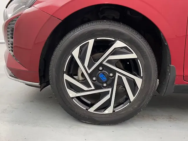 Used Hyundai i20 Asta (O) 1.2 IVT Dual Tone in Lucknow