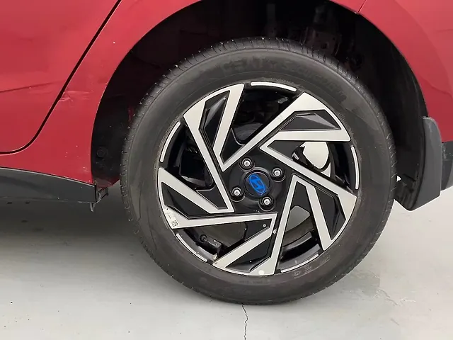 Used Hyundai i20 Asta (O) 1.2 IVT Dual Tone in Lucknow