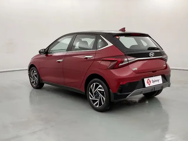 Used Hyundai i20 Asta (O) 1.2 IVT Dual Tone in Lucknow