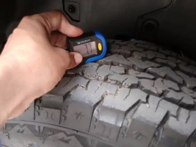 Used Mahindra Thar [2020-2025] LX Hard Top Petrol AT RWD in Delhi