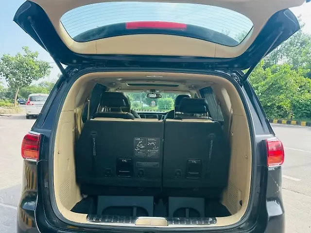 Used Kia Carnival [2020-2023] Limousine Plus 7 STR in Delhi