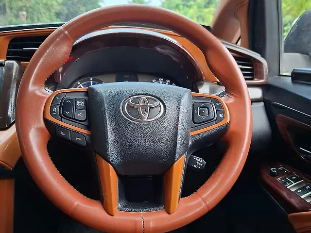 Used Toyota Innova Crysta [2016-2020] 2.8 ZX AT 7 STR [2016-2020] in Kanpur