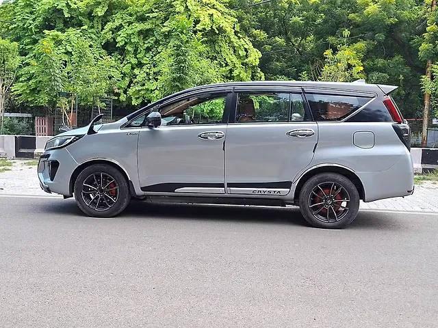 Used Toyota Innova Crysta [2016-2020] 2.8 ZX AT 7 STR [2016-2020] in Kanpur