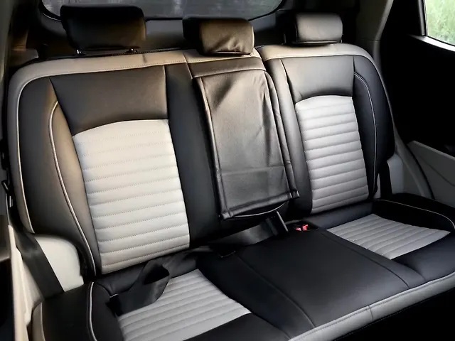 Used Mahindra XUV300 [2019-2024] 1.5 W8 AMT in Delhi