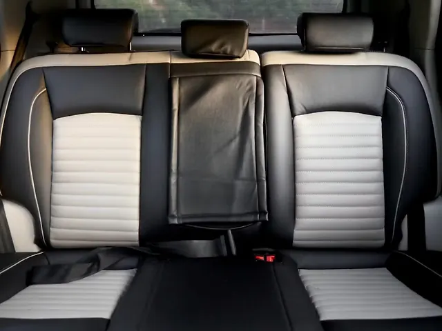 Used Mahindra XUV300 [2019-2024] 1.5 W8 AMT in Delhi