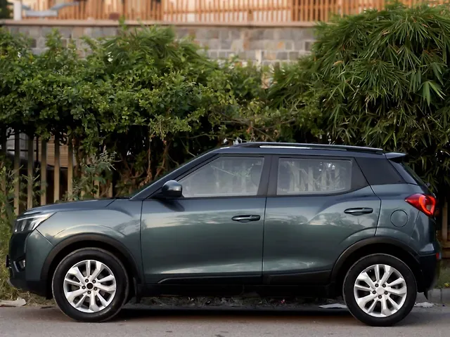 Used Mahindra XUV300 [2019-2024] 1.5 W8 AMT in Delhi