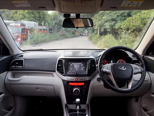 Used Mahindra XUV300 [2019-2024] 1.5 W8 AMT in Delhi