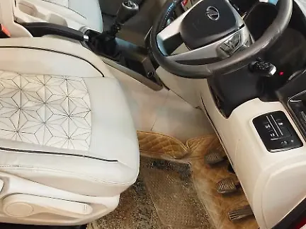 Used Mahindra XUV300 [2019-2024] 1.5 W8 (O) [2019-2020] in Lucknow