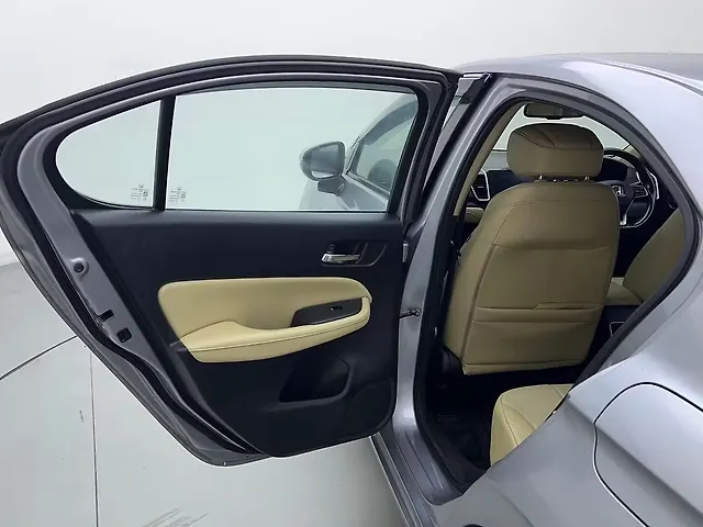 Used Honda City 4th Generation ZX Petrol in Ghaziabad Used Honda City 4th Generation ZX Petrol in Ghaziabad