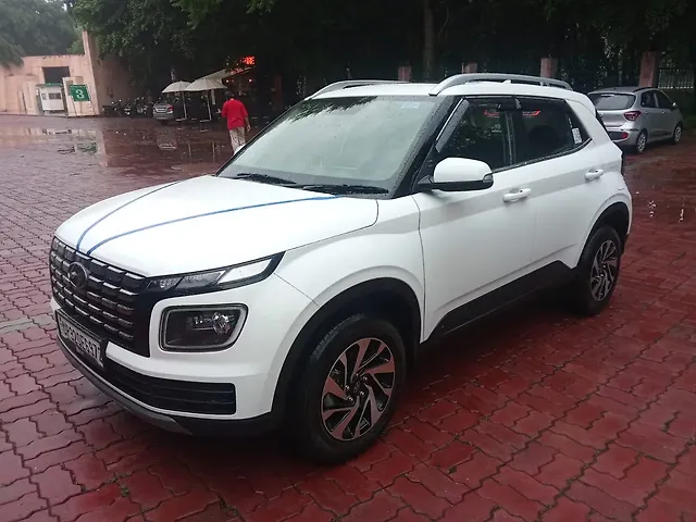 Used 2025 Hyundai Venue in Lucknow
