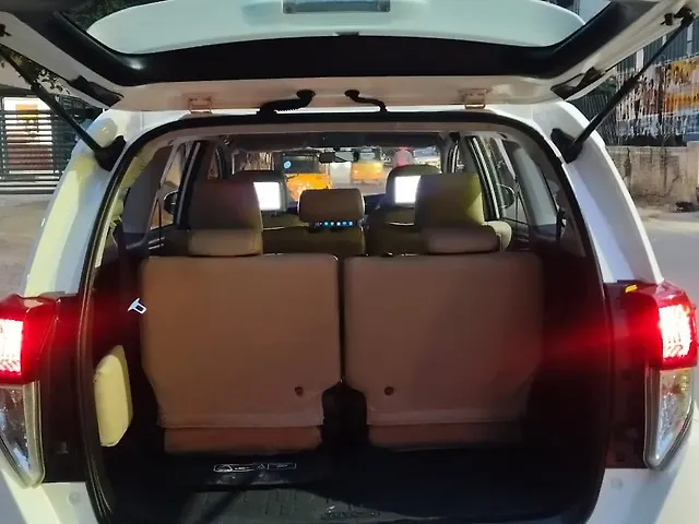 Used Toyota Innova Crysta [2016-2020] 2.4 G 8 STR [2016-2017] in Chennai