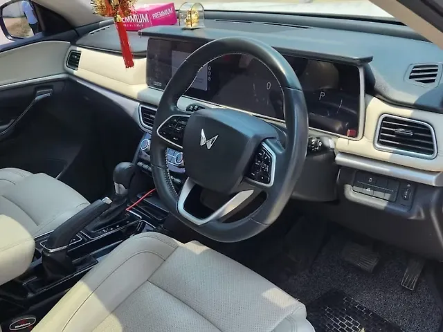 Used Mahindra XUV700 AX 7 Diesel AT 7 STR [2021] in Hyderabad