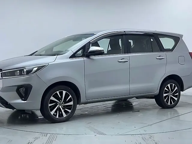 Used 2022 Toyota Innova Crysta in Delhi