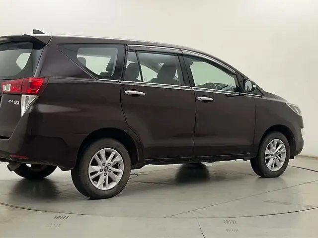 Used Toyota Innova Crysta [2016-2020] 2.4 V Diesel in Mumbai