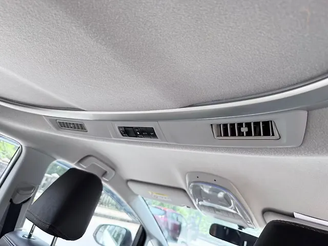 Used Toyota Innova Crysta [2016-2020] 2.4 VX 8 STR [2016-2020] in Mumbai