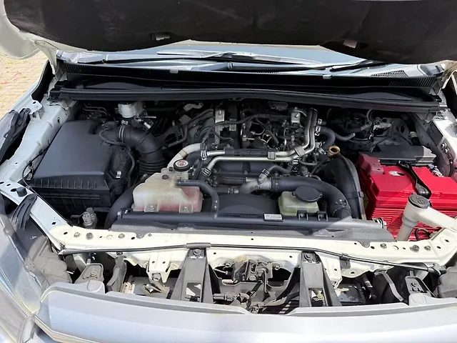 Used Toyota Innova Crysta [2016-2020] 2.4 VX 8 STR [2016-2020] in Mumbai