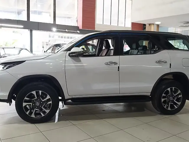 Used Toyota Fortuner Legender 2.8 4X2 AT in Bangalore Used Toyota Fortuner Legender 2.8 4X2 AT in Bangalore