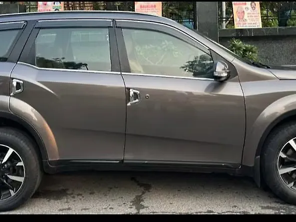Used Mahindra XUV500 W11(O) [2018-2020] in Delhi