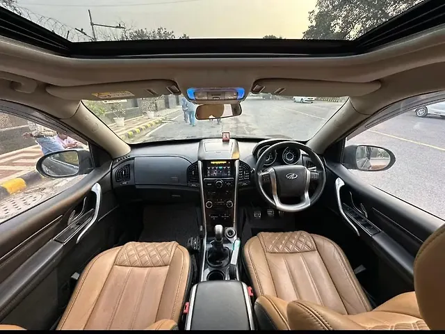 Used Mahindra XUV500 W11(O) [2018-2020] in Delhi