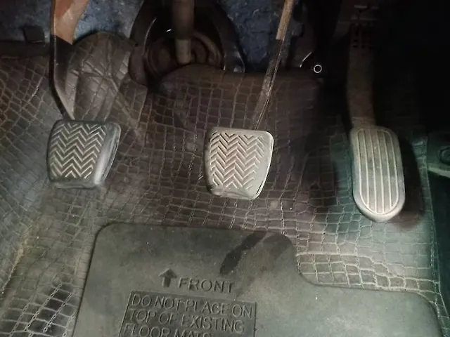 Used Toyota Innova Crysta [2016-2020] 2.4 G 8 STR [2016-2017] in Kanpur