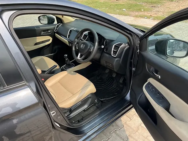 Used Honda City 4th Generation V Petrol in Delhi