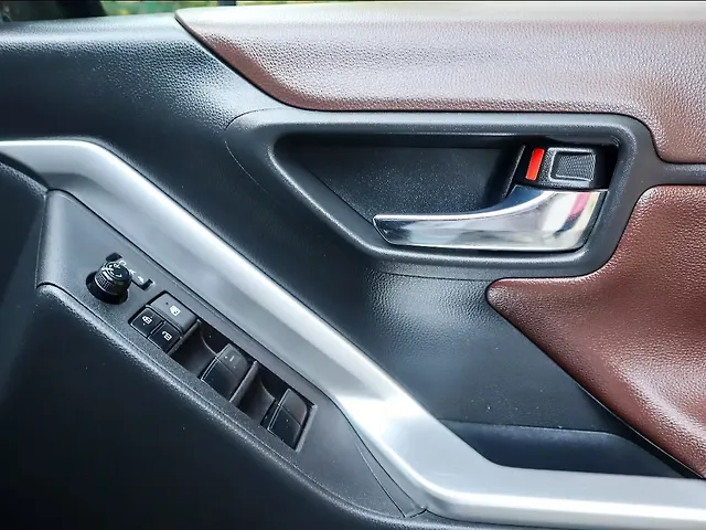 Used Toyota Innova Hycross GX (O) 7 STR in Delhi Used Toyota Innova Hycross GX (O) 7 STR in Delhi