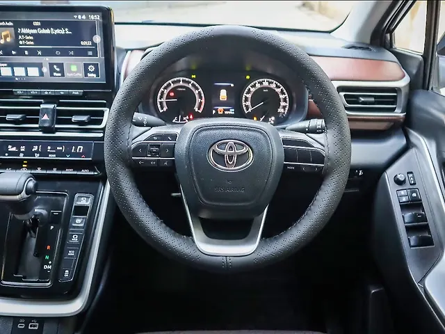 Used Toyota Innova Hycross GX (O) 7 STR in Delhi Used Toyota Innova Hycross GX (O) 7 STR in Delhi