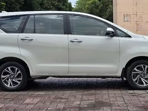 Used Toyota Innova Crysta [2016-2020] 2.4 VX 7 STR [2016-2020] in Lucknow