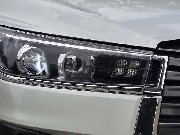 Used Toyota Innova Crysta [2016-2020] 2.4 VX 7 STR [2016-2020] in Lucknow