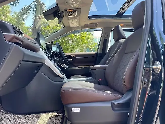 Used Toyota Innova Hycross ZX (O) Hybrid 7 STR in Mumbai