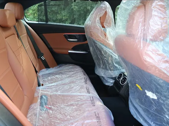 Used Mercedes-Benz C-Class C 200 in Delhi Used Mercedes-Benz C-Class C 200 in Delhi