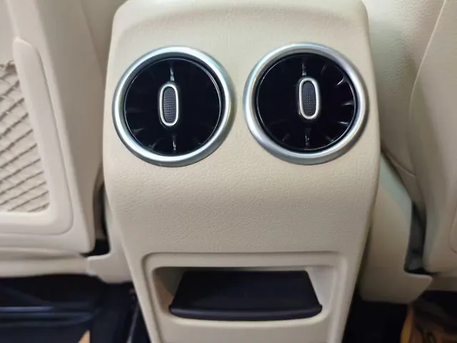 Used Mercedes-Benz GLA 200 in Delhi