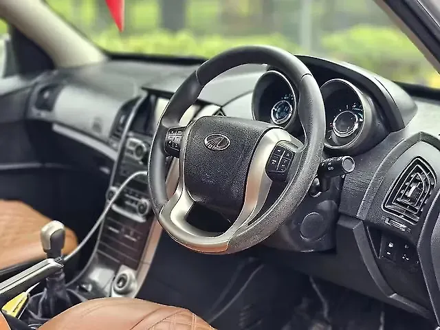 Used Mahindra XUV500 W7 [2018-2020] in Mumbai