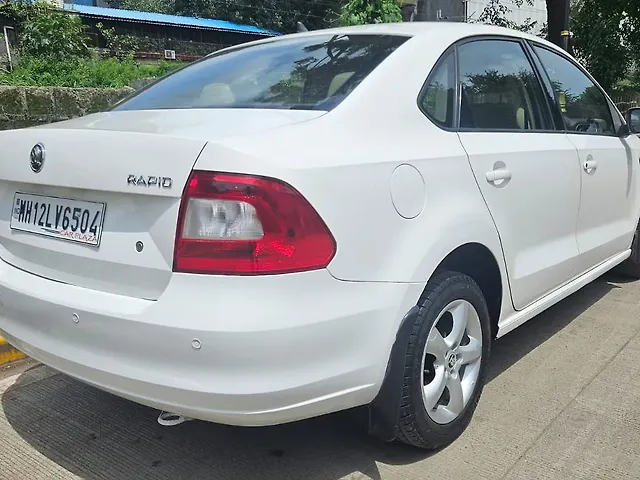 Used Skoda Rapid [2014-2015] 1.5 TDI CR Ambition AT with Alloy Wheels in Pune