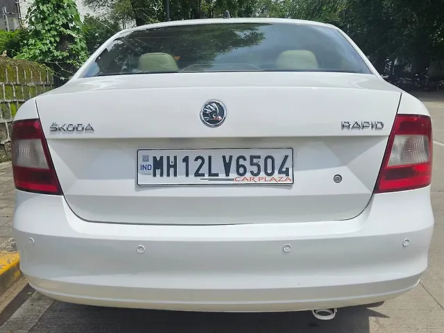 Used Skoda Rapid [2014-2015] 1.5 TDI CR Ambition AT with Alloy Wheels in Pune
