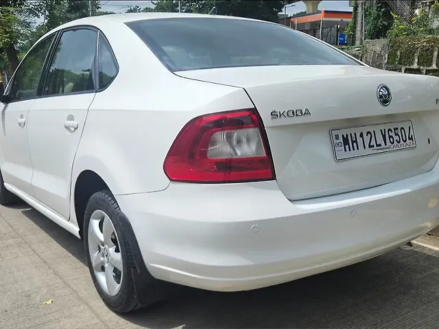 Used Skoda Rapid [2014-2015] 1.5 TDI CR Ambition AT with Alloy Wheels in Pune