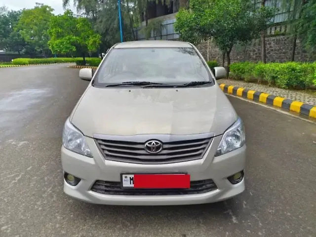 Used 2013 Toyota Innova in Pune