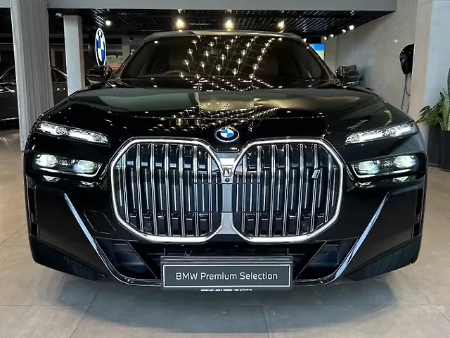 Used 2023 BMW i7 in Vapi